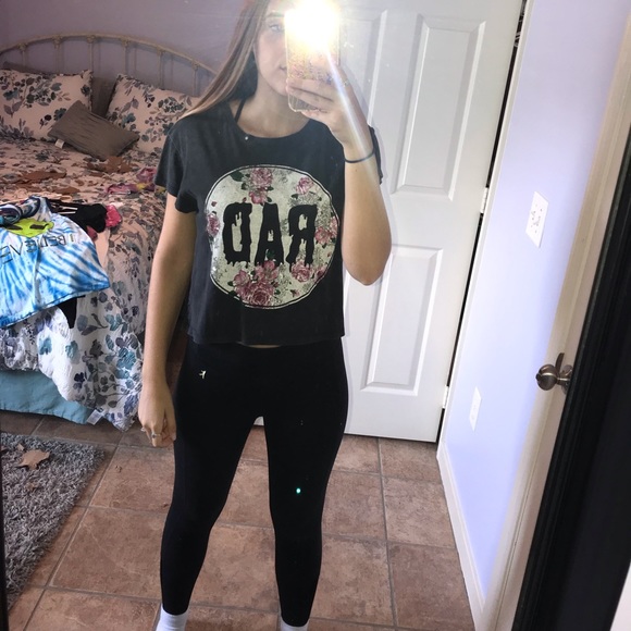 RAD crop top - Picture 2 of 3